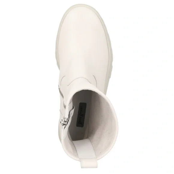 White/ off whleather boot. Brand new with Box Women’s US sizes. COLOR: Off white
